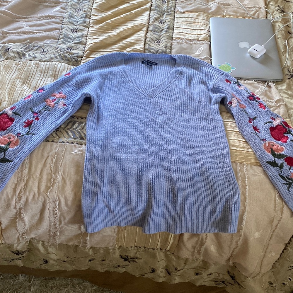 American eagle XS blue sweater super soft barely worn floral on sleeves :)
